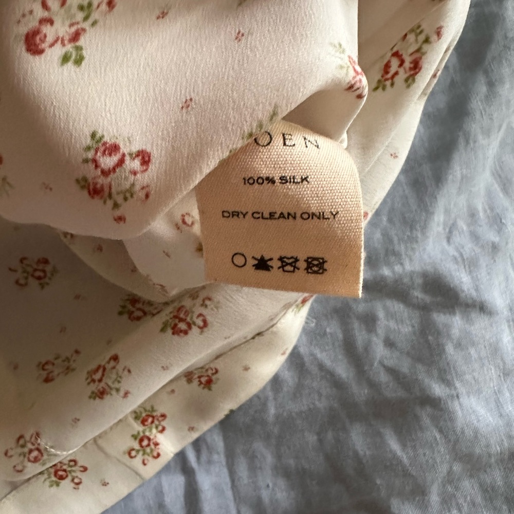 Floral Ruffle Blouse - Picture 3 of 3